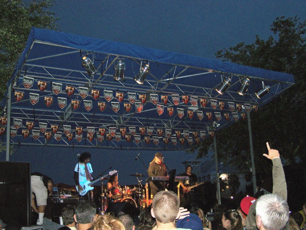 afos performing live